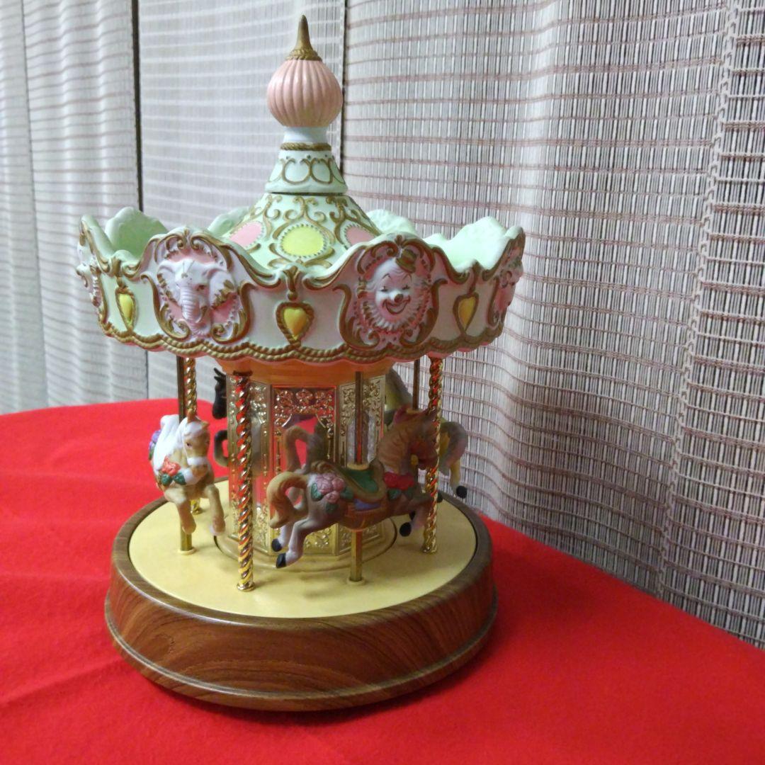 ☆☆☆本日特価！【WACO 陶器製メリーゴーランド ジャンク品】