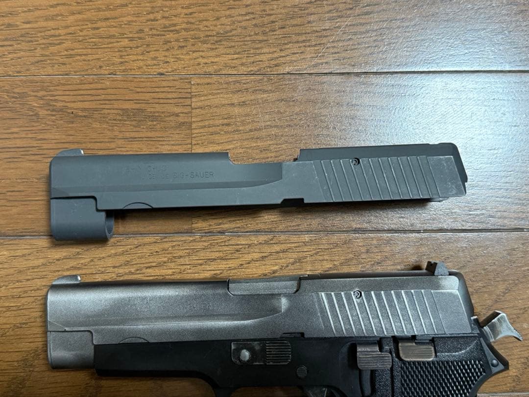 タナカ　ガスガン　陸上自衛隊　9mm拳銃　P220IC 予備マガジン付き