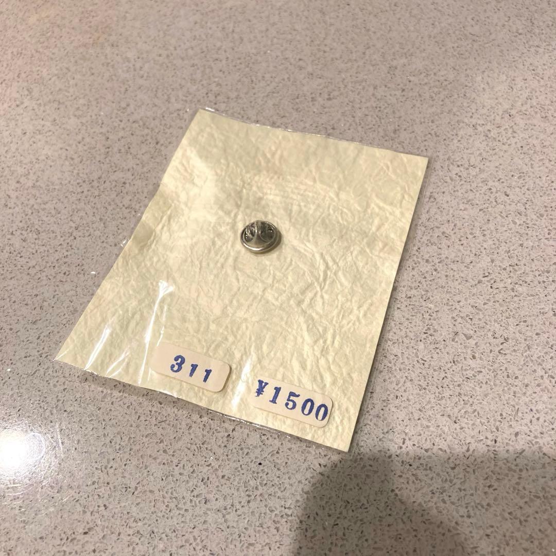 奈良美智　ピンバッチ　YOSHITOMO NARA