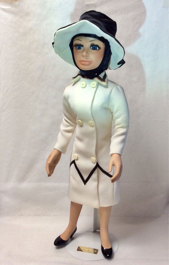 Thunderbirds Lady Penelope ポーセリン人形　No.91