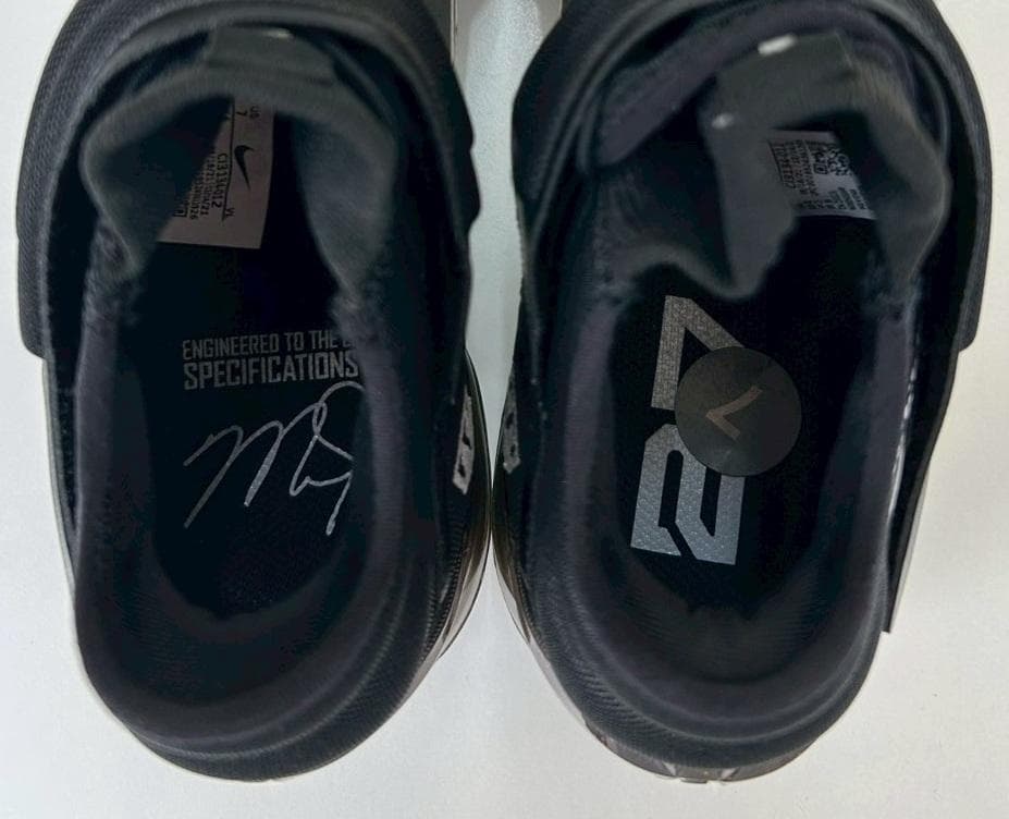 【訳あり】新品 ナイキ ズームトラウト7 メタル ブラック ゴールド 25.5