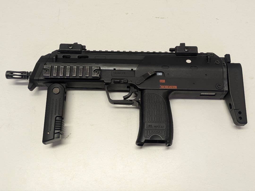 東京マルイ 電動コンパクトマシンガン MP7A1 中古
