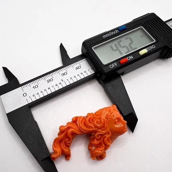 天然珊瑚　彫刻　A2タイプ