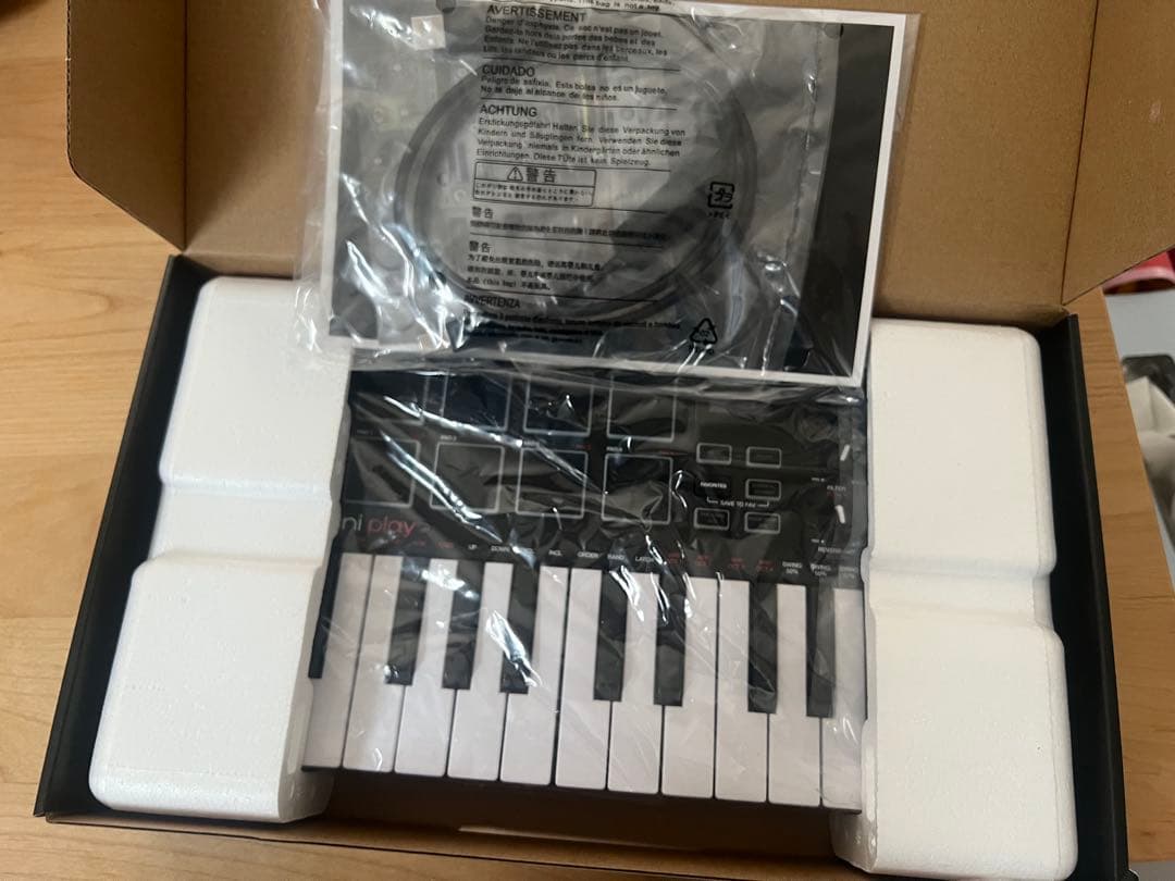 専用　AKAI MPK mini play MIDIキーボード