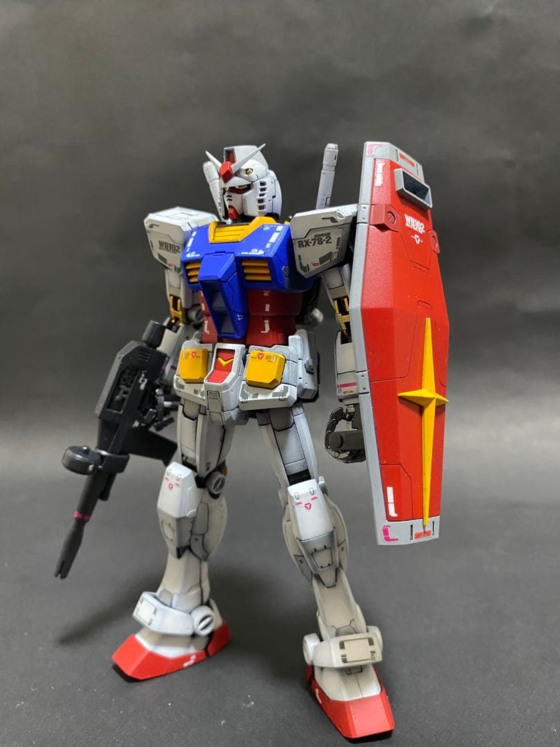 RG RX-78-2 ガンダム　塗装済完成品