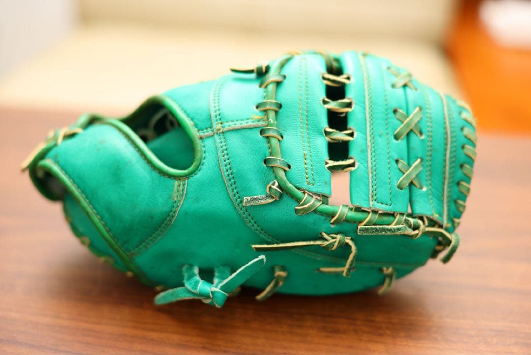 【少年用】ミツワタイガー　ファーストミット　右利き用　レアカラー
