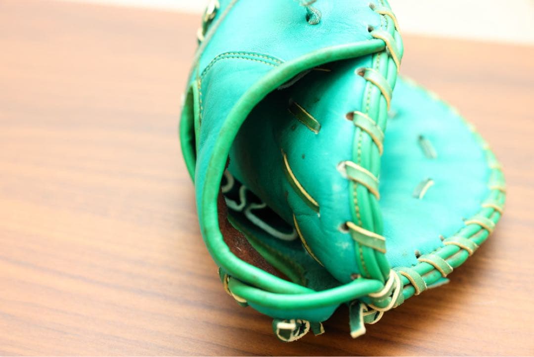 【少年用】ミツワタイガー　ファーストミット　右利き用　レアカラー