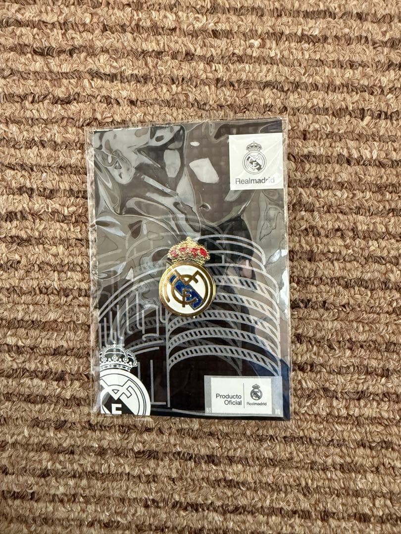 レアル・マドリード タオルとピンバッジ 会員特典