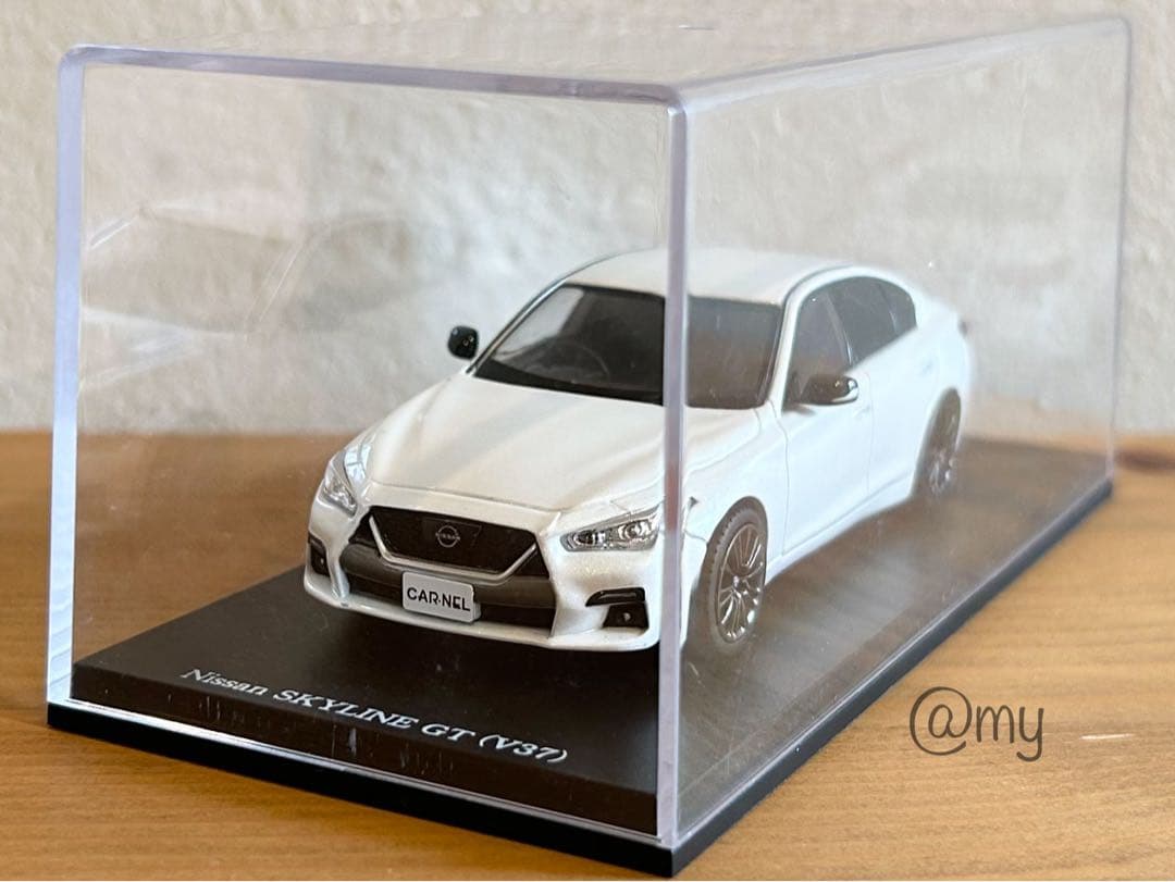 スカイライン GT V37 1/43 ミニカー
