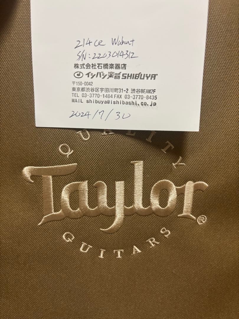 Taylor Grand Auditorium 214ceアコースティックギター