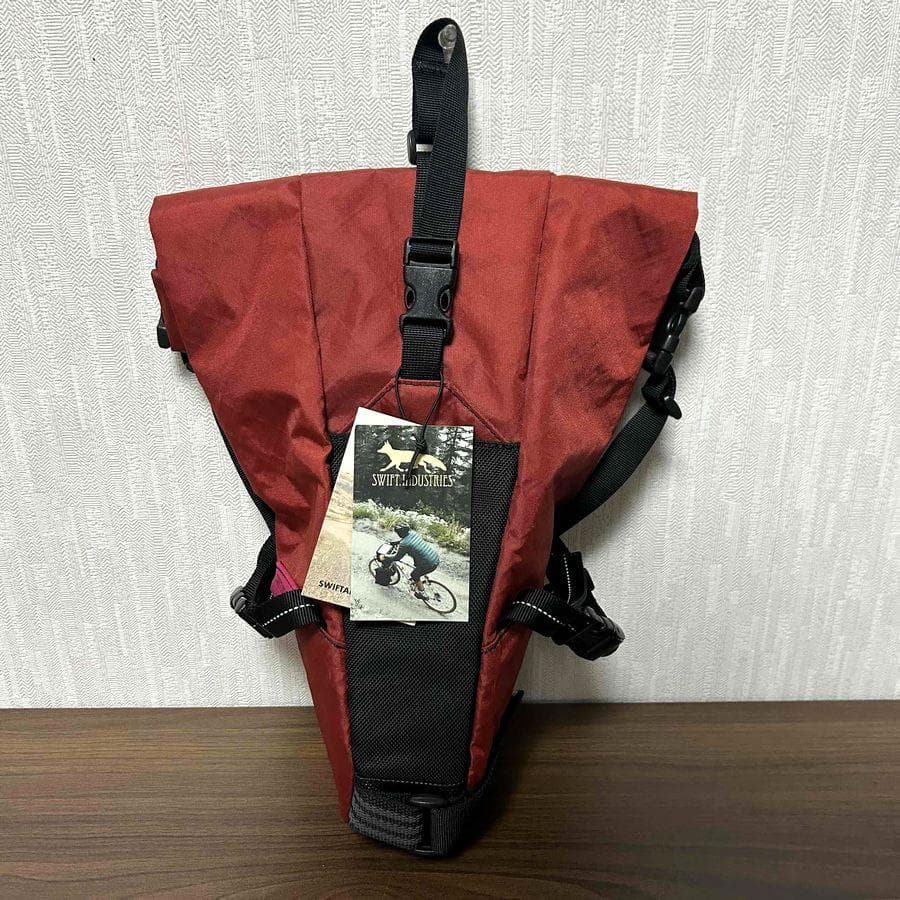 スウィフトインダストリーズ Olliepack シートバッグ Redwood 赤