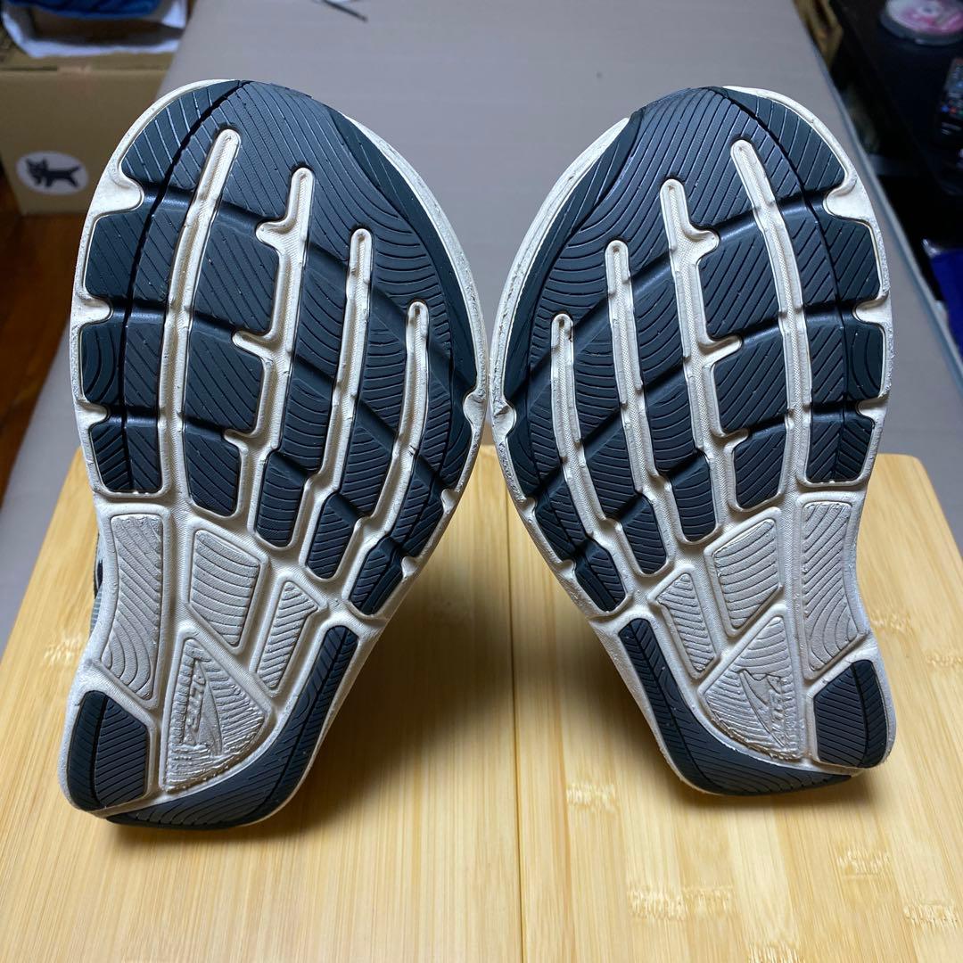 ALTRAアルトラW TORIN８WIDE US8