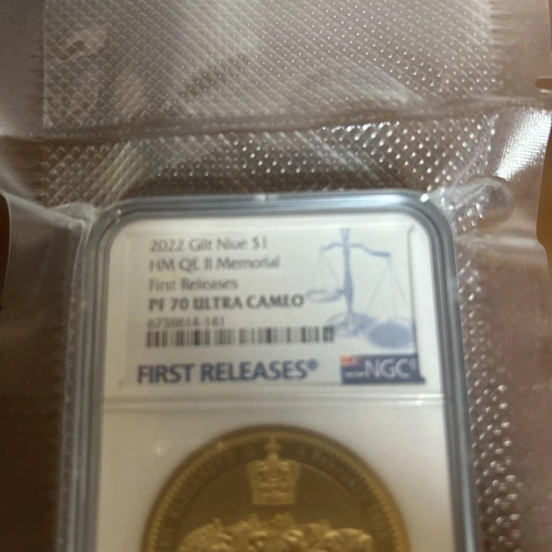 2022年 ニウエ 1ドル金メッキ銅貨　エリザベス2世追憶記念