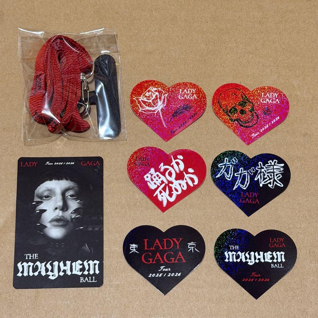 レディーガガ　カード　ステッカー　ネックストラップ　8種　メイヘム　日本