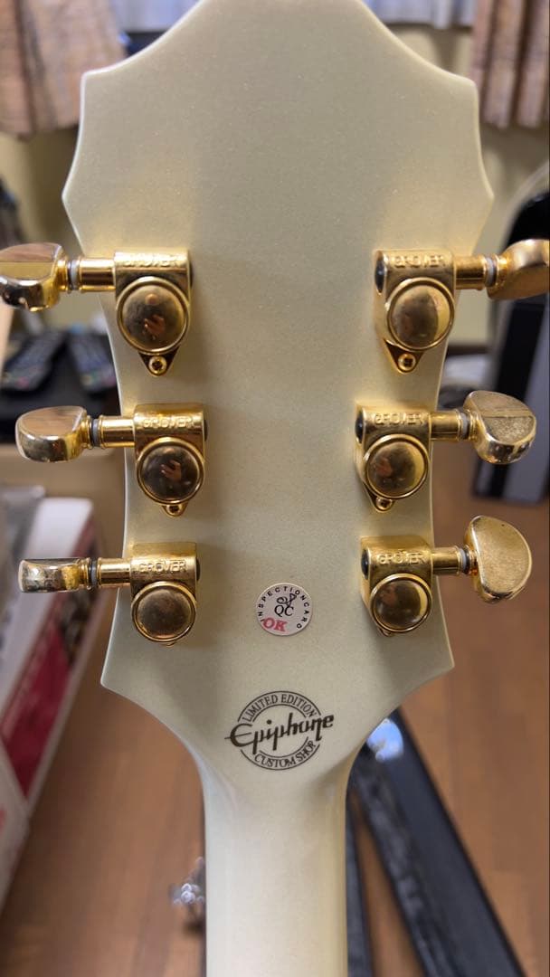 ギター Epiphone Emperor Swingster e