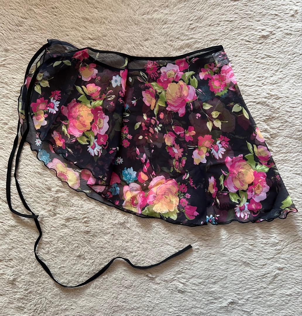 バレエレオタードとスカート、レッグウォーマーセット