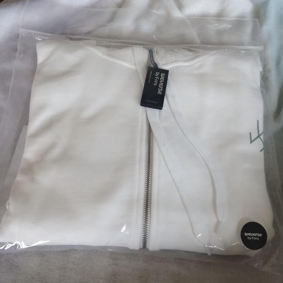 XIAジュンスCoconutHOODIE アイボリー Mサイズ新品未使用未開封