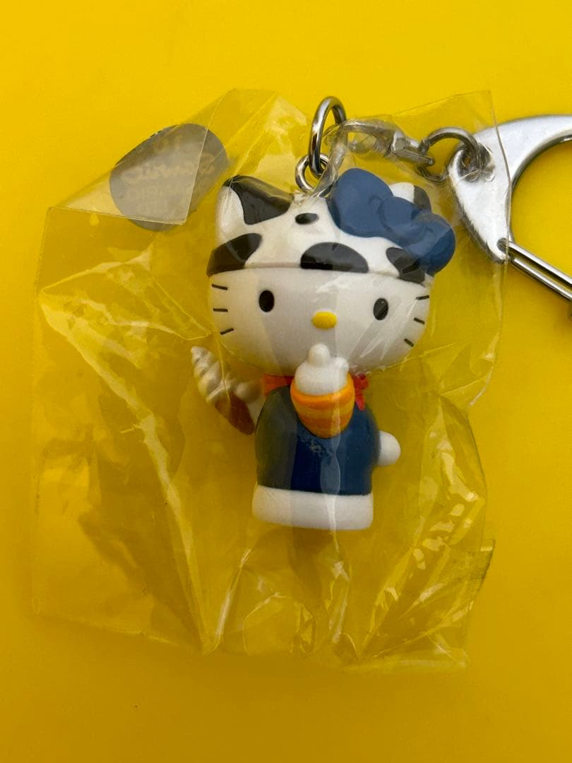 ご当地　ハローキティ 清里限定 マスコットキーホルダー　ソフトクリーム