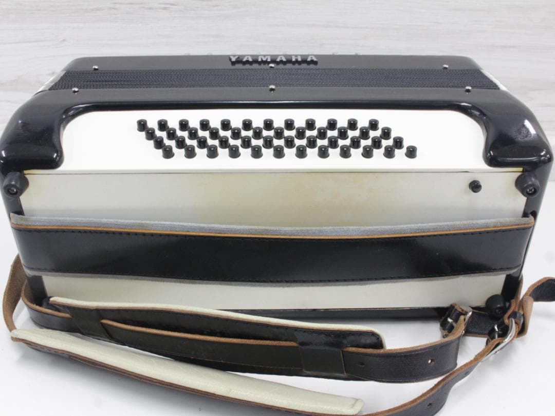 ▲YAMAHA/ヤマハ アコーディオン 34鍵盤 8905 ケース付き