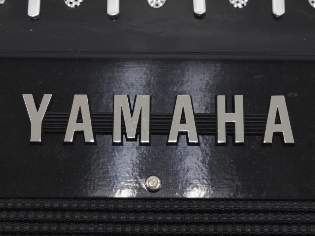 ▲YAMAHA/ヤマハ アコーディオン 34鍵盤 8905 ケース付き