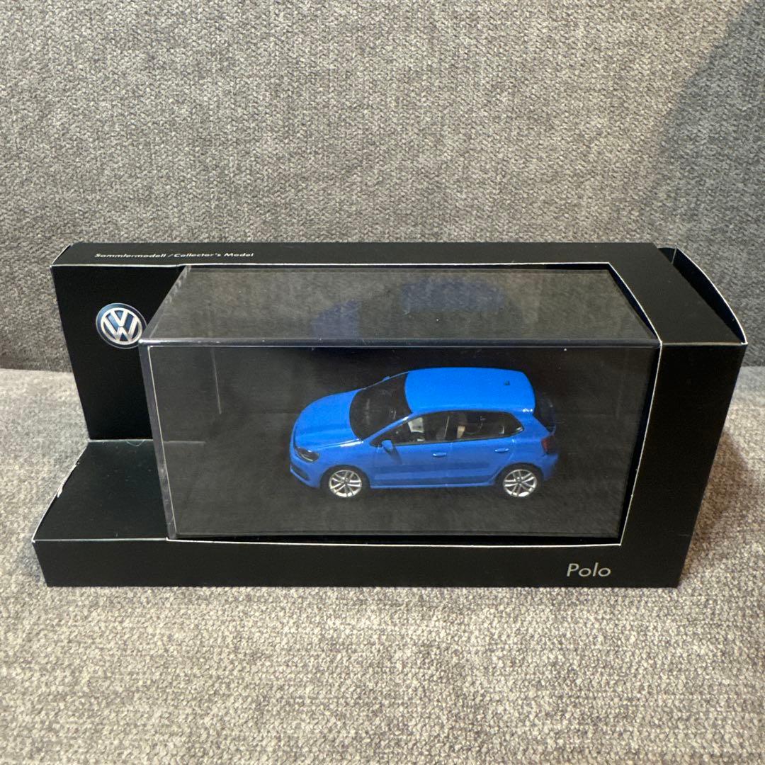 Volkswagen Polo ミニカー コーンフラワーブルー 1/43