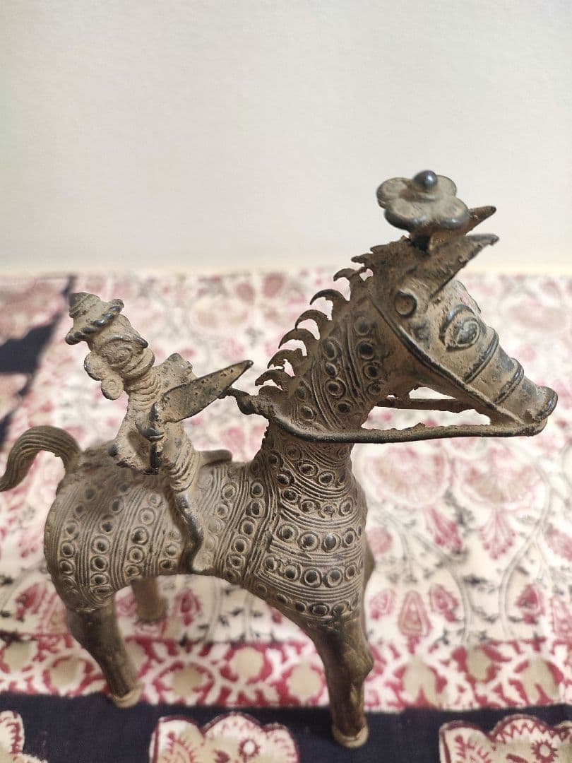 【アンティーク】インドの鋳造工芸品✨馬に乗る兵士のブロンズ像