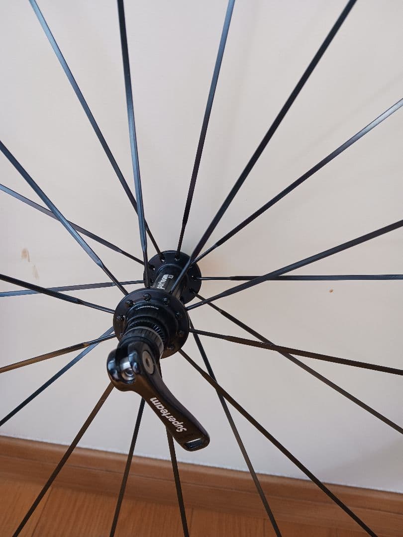 Superteamカーボンホイール1ペア　(白と赤)