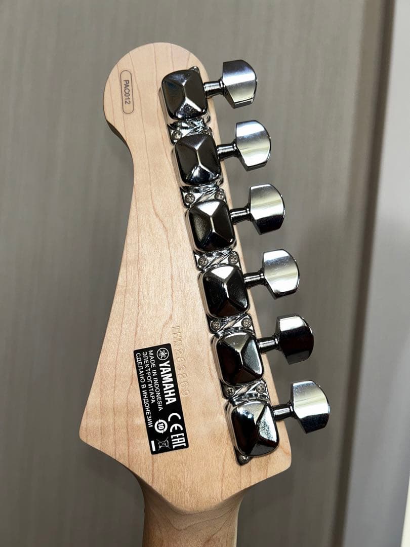 ヤマハ　YAMAHA Pacifica PAC012 パシフィカ 黒エレキギター