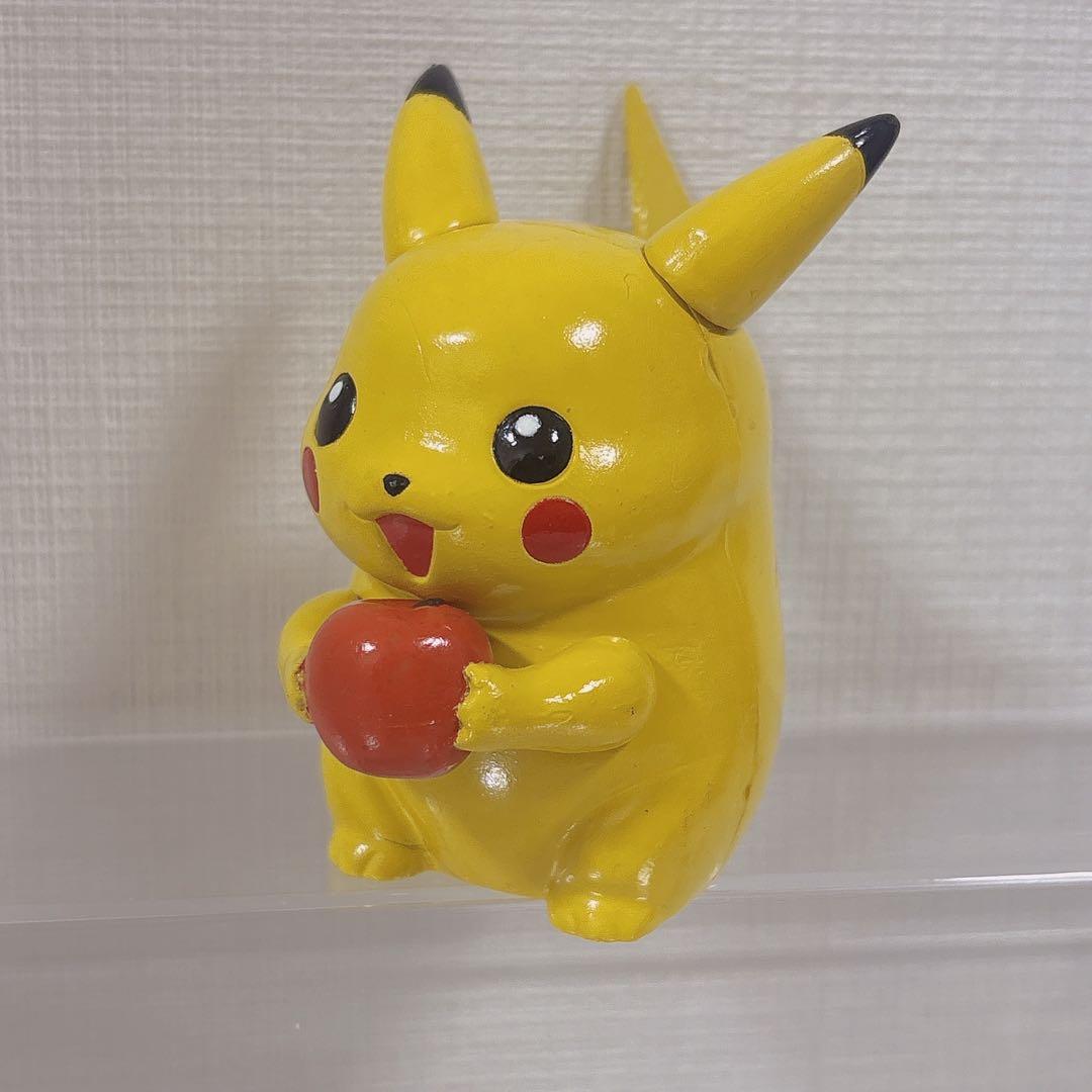 1998年製レア♡ピカチュウ フィギュア