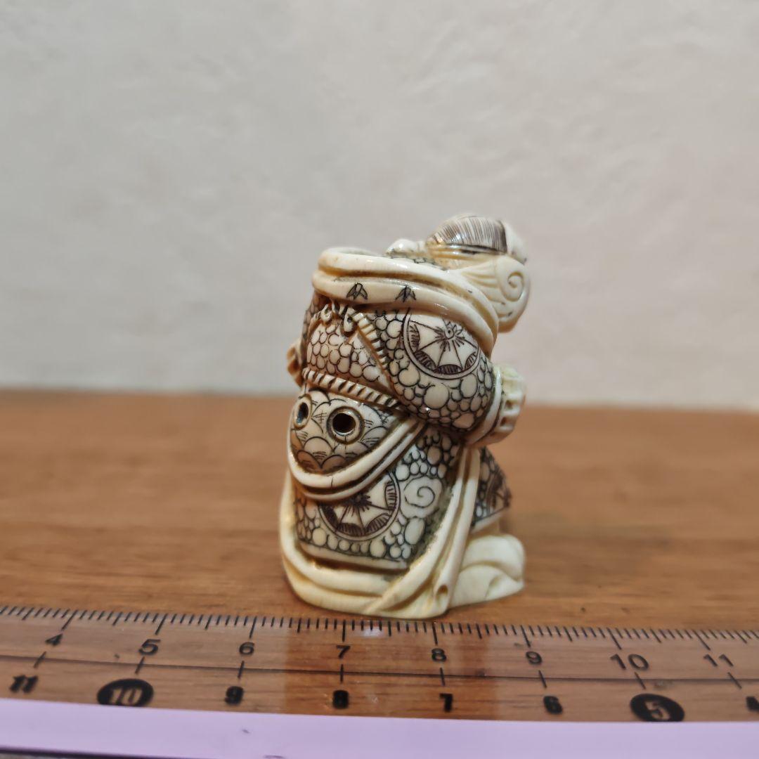 時代提物 七福神根付 天然素材 在銘【毘沙門天】高さ約4.8cm 重さ約32ｇ