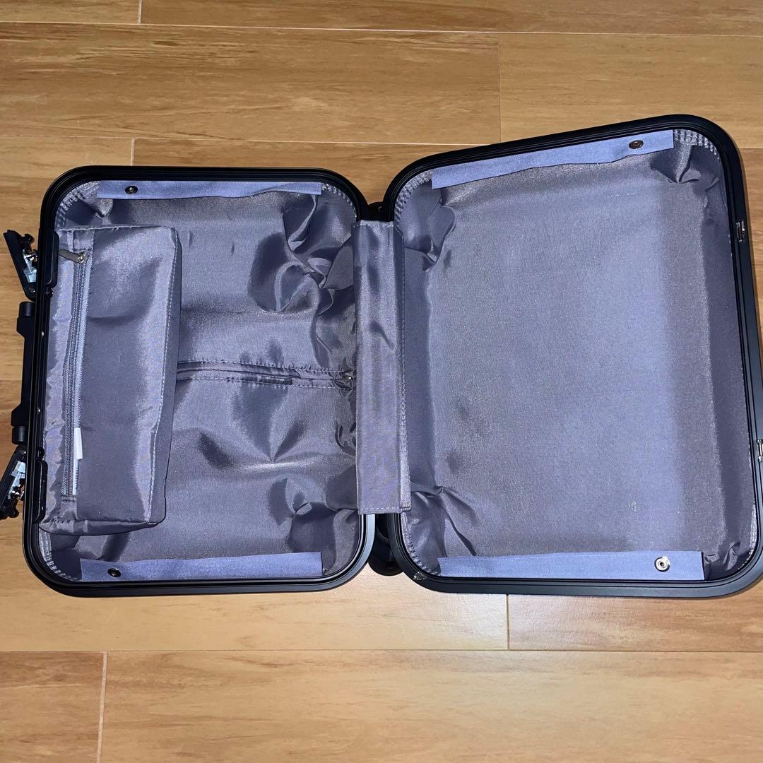 スーツケース　35リットル　機内持ち込み