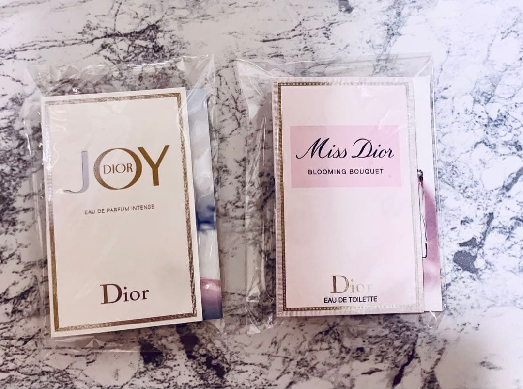 Dior限定！Diorピンク巾着ポーチ＆香水×リップの特別セット
