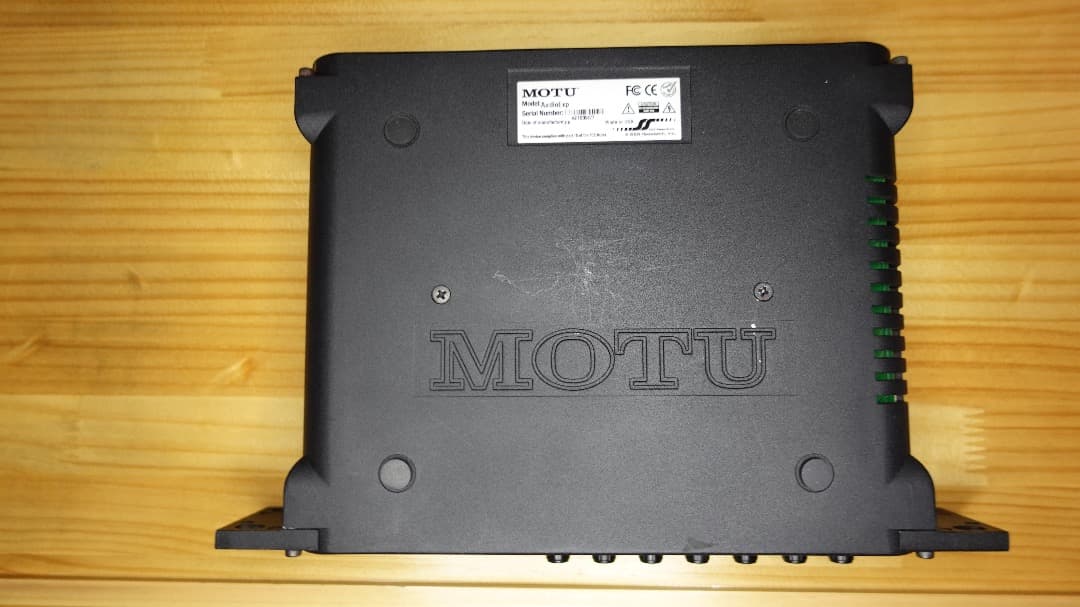 MOTU audio express オーディオインターフェース