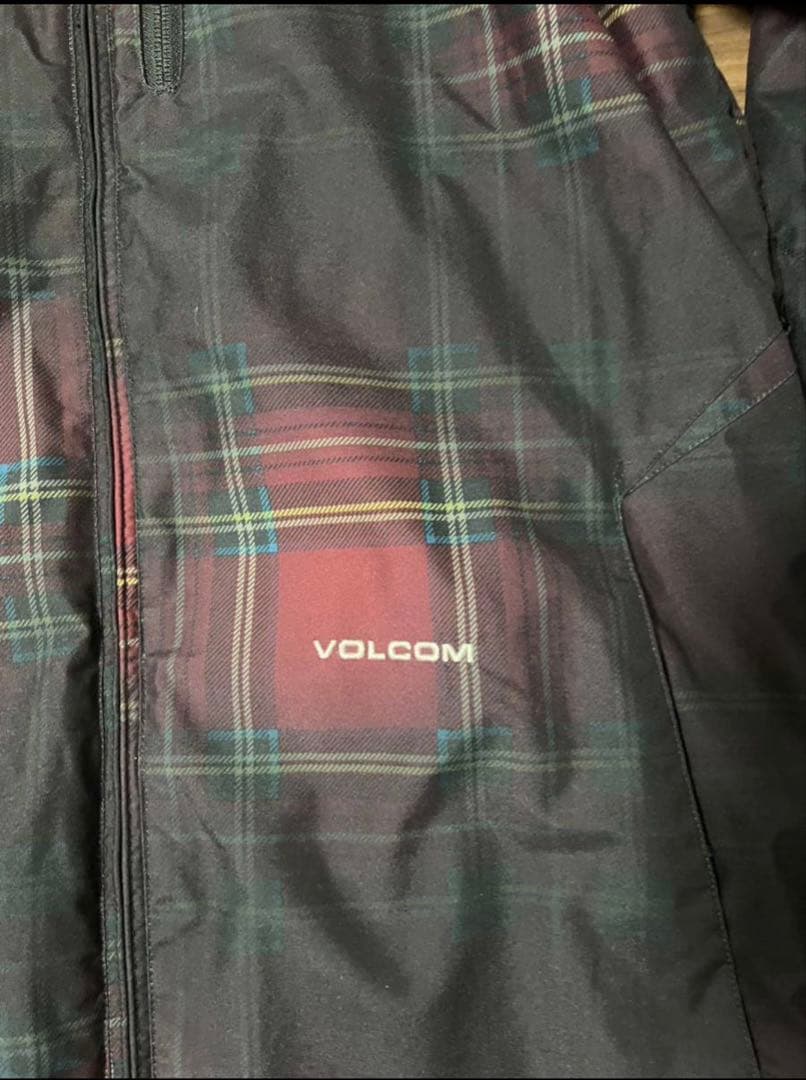 美品 VOLCOM スノーボードウェア
