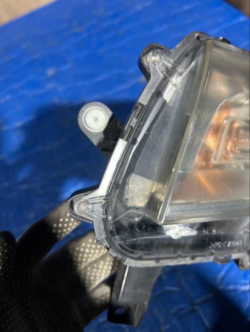 日産　デイズ　B21W ヘッドライトHID 助手席側