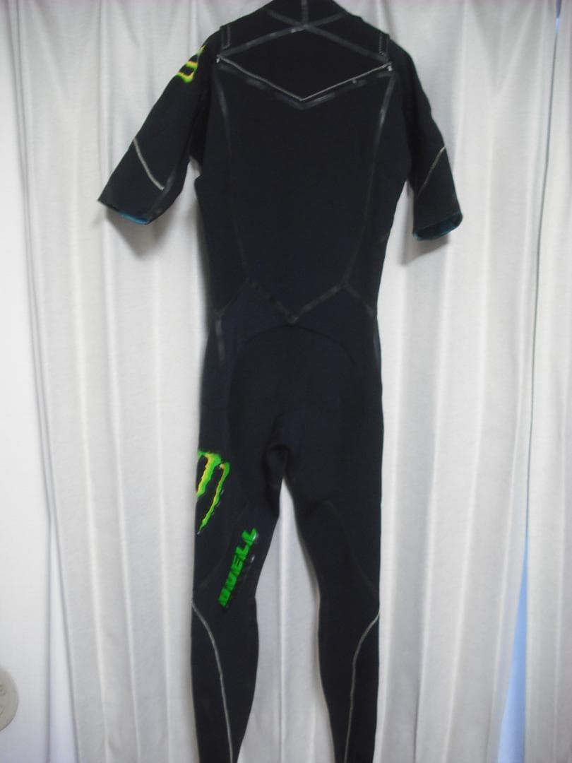 シーガルウエットスーツ　モンスターエナジー by BUELL　ML