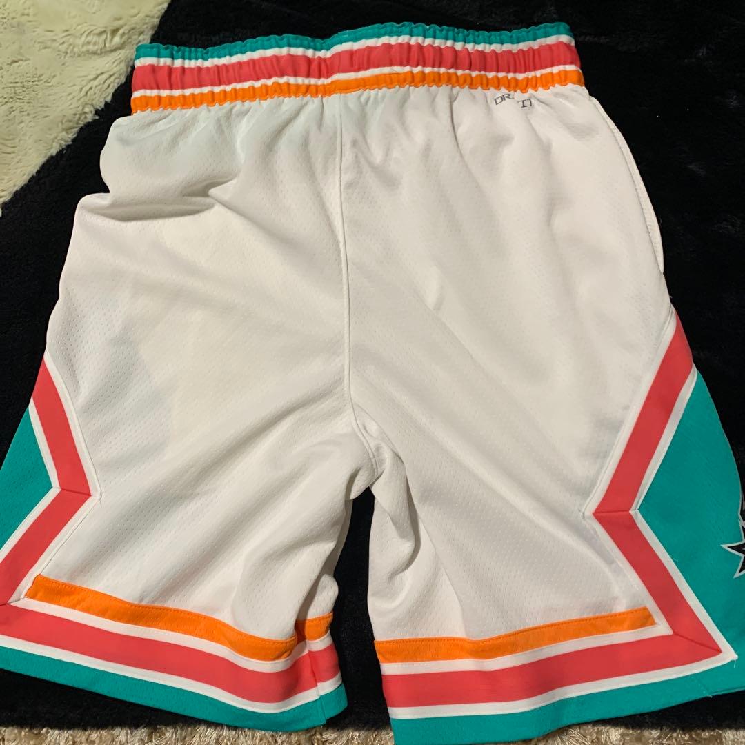 12 NBA スパーズ　サンアントニオ　バスパン