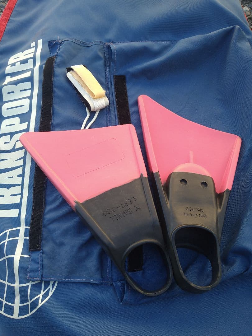 ボディーボード　ボディボード　サーフィン　サーフボード　足フィレ　フィン　海　川