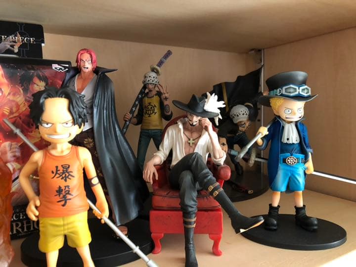 ワンピース フィギュア (1.2枚目のみの値段)