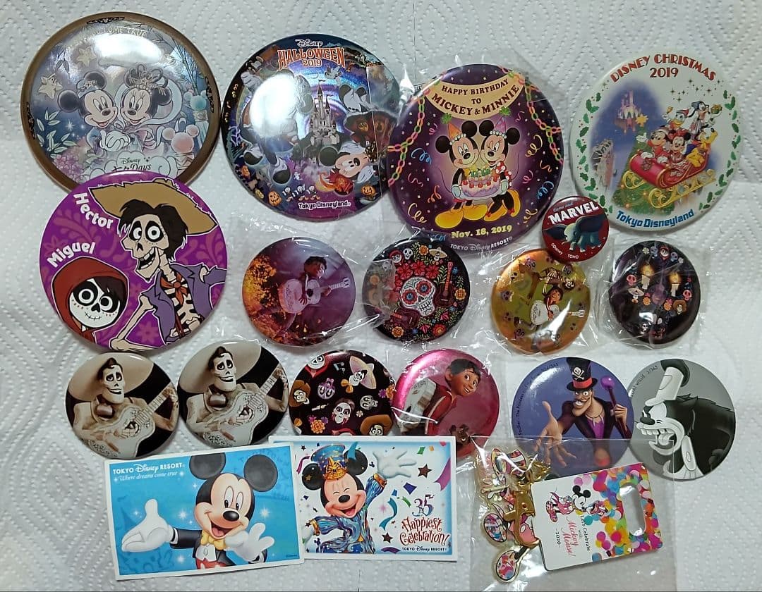 ディズニー　ピンズ、缶バッジ、小物　110点　まとめ売り