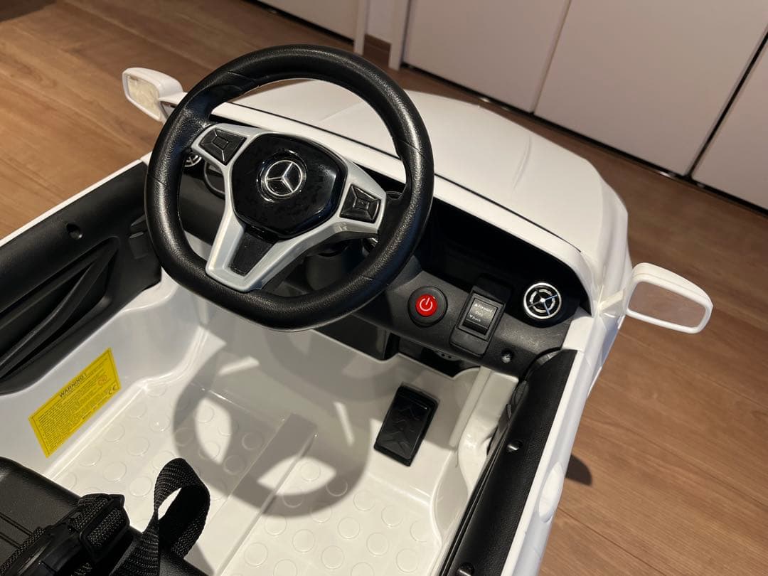 Mercedes-Benz AMG ミニカー ホワイト