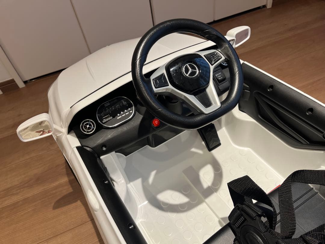 Mercedes-Benz AMG ミニカー ホワイト