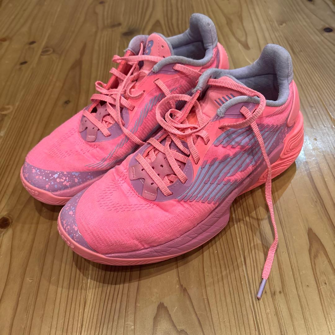 New Balance バスケットボールシューズ ピンク