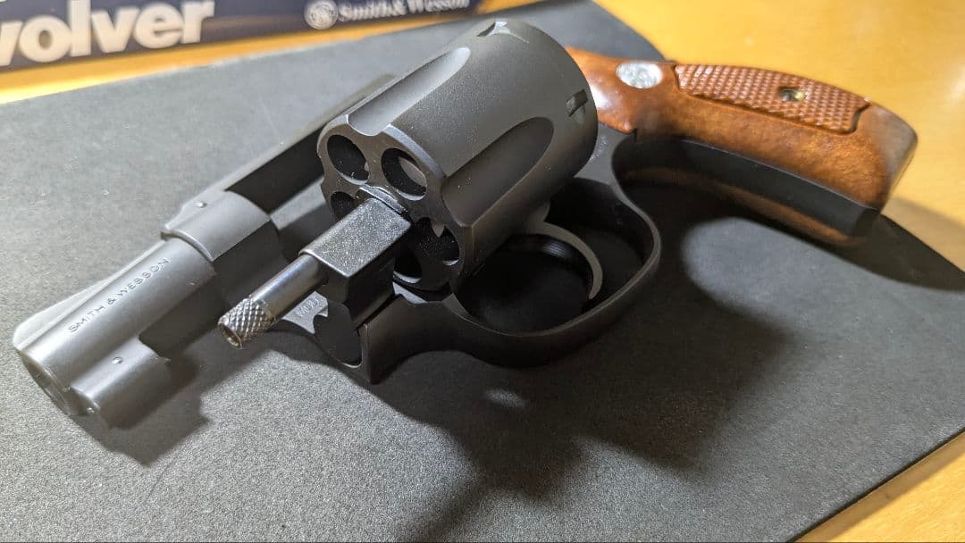 スミス&ウェッソン M36チーフスペシャル