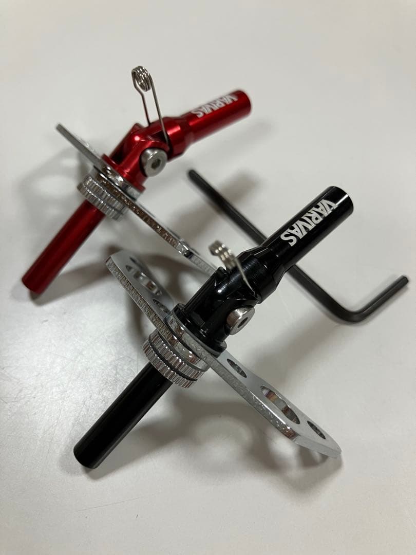 美品　ワカサギ電動リール　VARIVAS 可変ソケット　ブラック.レッド　2本