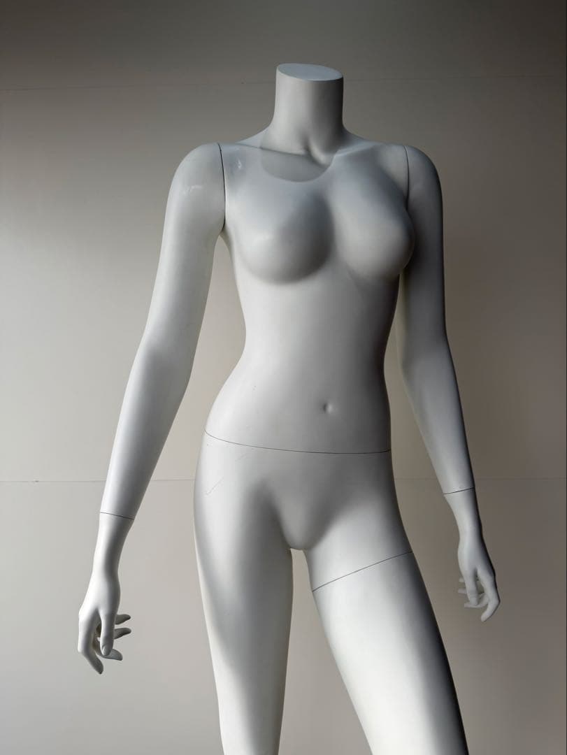 女性用ホワイトマネキン　９号