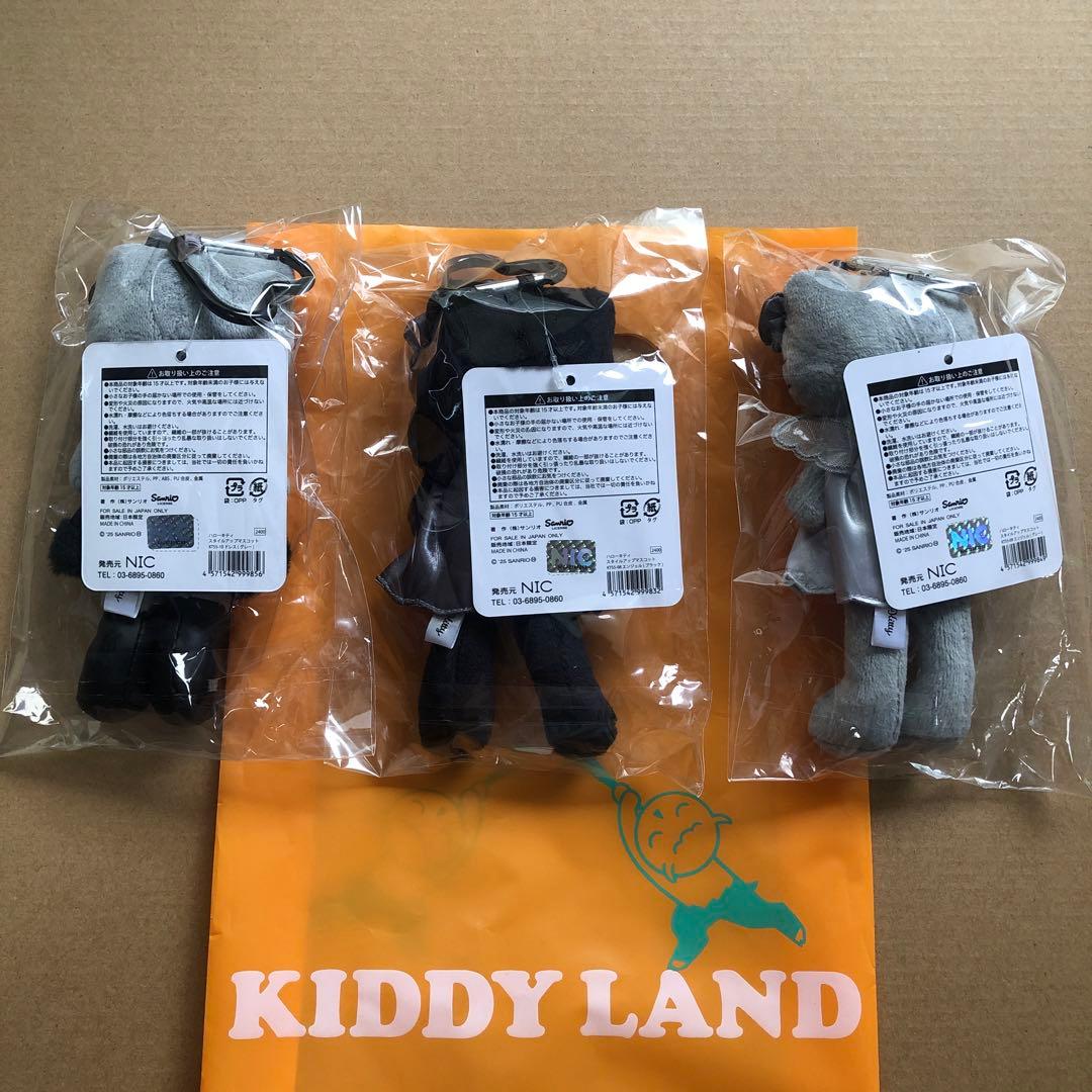 新品未開封 サンリオ キティ ブラックエンジェル スタイルアップマスコット 黒