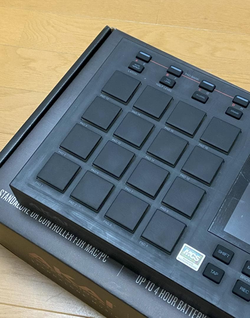 AKAI MPC Live コントローラー 動作確認済み