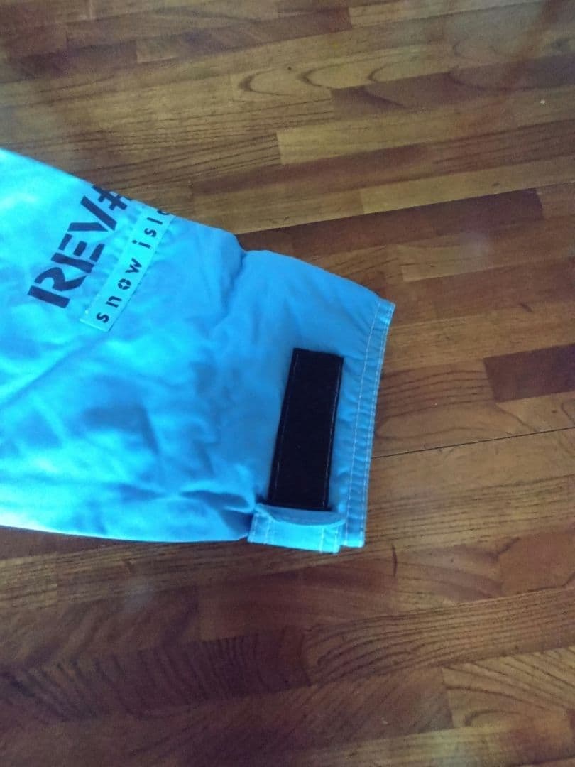 REVOLUTION 9 レディーススキーウエアー上下セットＳサイズ