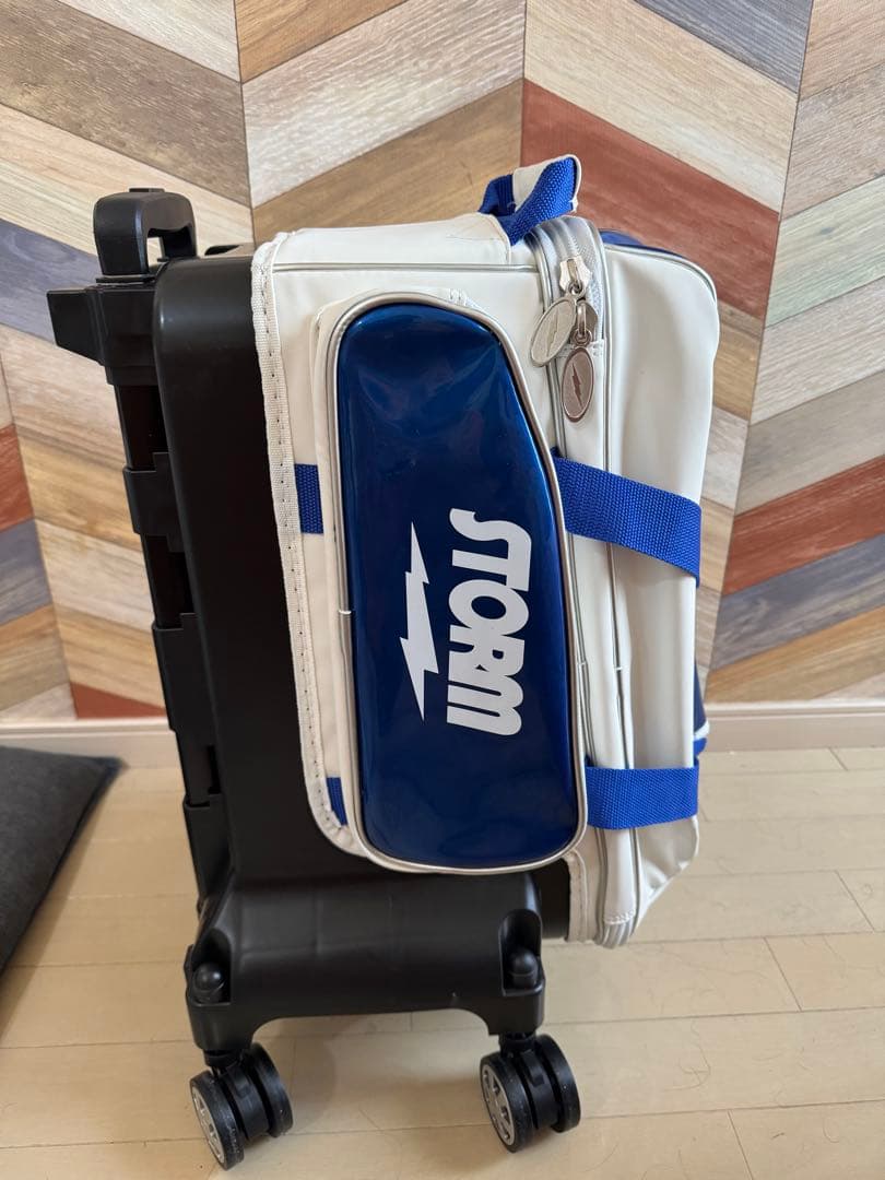 STORM ボウリング用キャリーバッグ ホワイト/ブルー 新品未使用